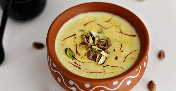 ঈদে যেভাবে বানাবেন ছানার রাবড়ি