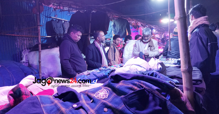 সস্তায় উষ্ণতার খোঁজ গুলিস্তানে, খুশি ক্রেতা-বিক্রেতা সবাই