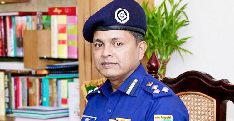 চাইনিজ রাইফেল দিয়ে গুলি করার নির্দেশ দেন ডিএমপি কমিশনার হাবিবুর