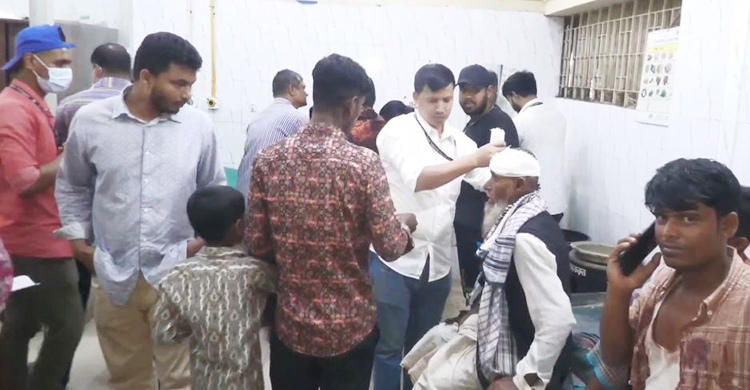 জমি নিয়ে দু’পক্ষের সংঘর্ষে আহত অর্ধশত