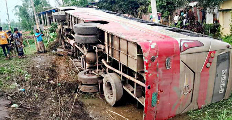 Bus carrying 40 passengers overturns in Habiganj