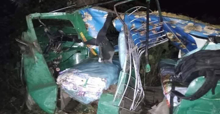 হবিগঞ্জে অটোরিকশা-পিকআপভ্যানের সংঘর্ষে নিহত ২