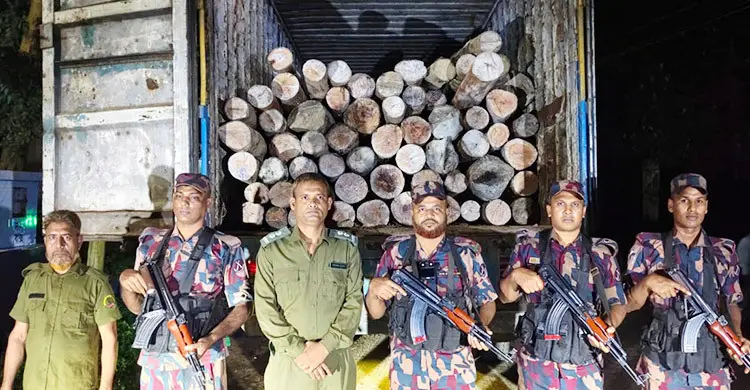 হবিগঞ্জে ৬০ লাখ টাকার গর্জন কাঠ-কাভার্ডভ্যান জব্দ