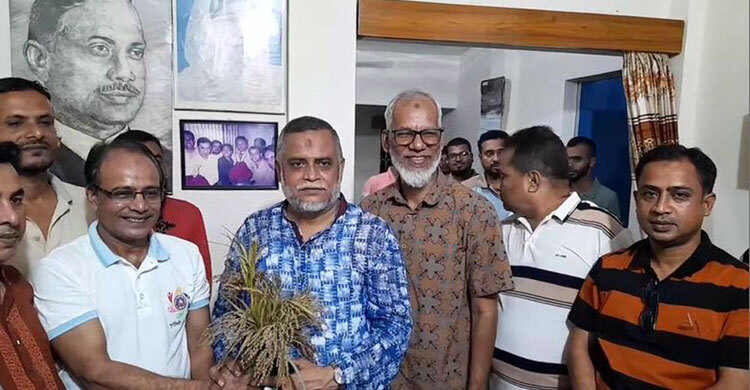 মনোনয়ন পেয়ে প্রতিদ্বন্দ্বী প্রার্থীদের বাড়ি গেলেন জিকে গউছ