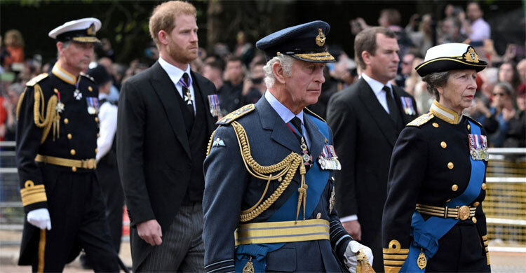 প্রায় ২ বছর পর রাজা চার্লসের সঙ্গে প্রিন্স হ্যারির সাক্ষাৎ