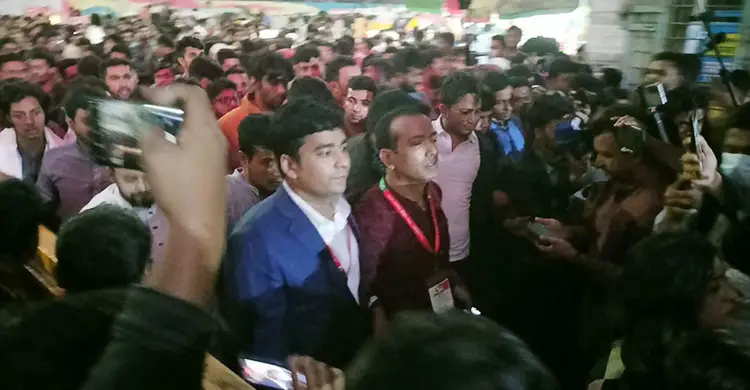 হাদির ওপর হামলা কি নির্বাচন বানচালের ষড়যন্ত্র?