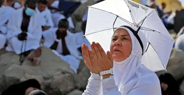 হজে গিয়ে মাসিক শুরু? জেনে নিন করণীয়