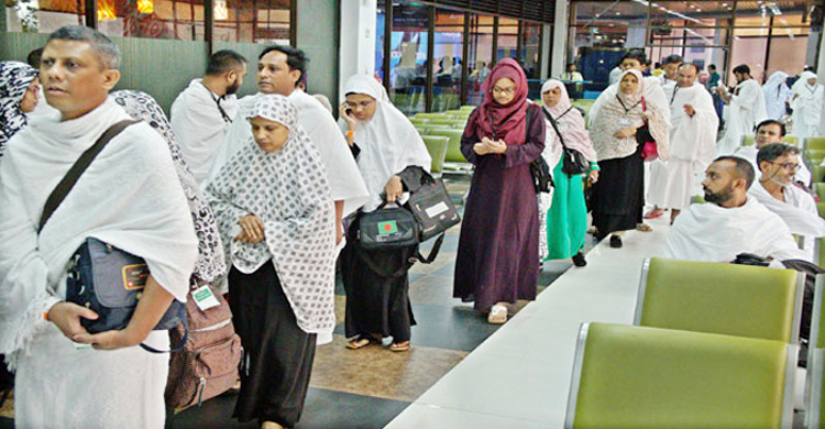 আগামী বছরও বাংলাদেশ থেকে হজে যেতে পারবেন ১২৭১৯৮ জন