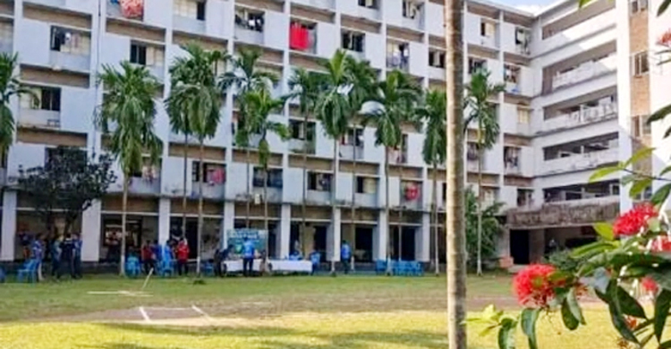 ঢাবির হলে খাওয়ানো হচ্ছে পচা মাছ-মাংস, সত্যতা পেয়েছে সিওয়াইবি