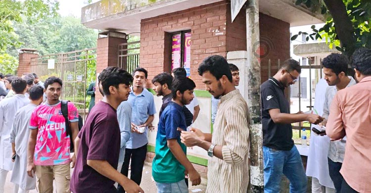 ১০০ মিটারের মধ্যে ডেস্ক বসানোর অভিযোগ, ছাত্রদলের নাকচ