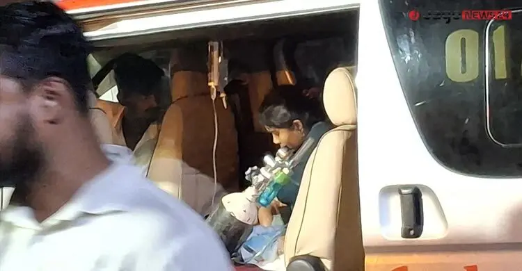 মায়ের কোলেই নিশ্বাসের লড়াই, হাম উপসর্গ নিয়ে ঘণ্টায় এলো ১৩ শিশু