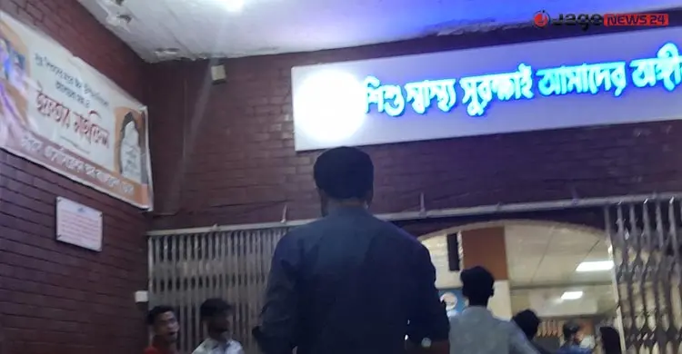 মায়ের কোলে শিশুর নিশ্বাসের লড়াই, সিট না পেয়ে হাহাকার