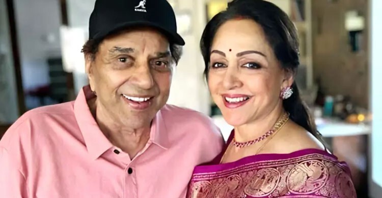 ধর্মেন্দ্রর সম্মাননা নিতে রাষ্ট্রপতি ভবনে হেমা মালিনী