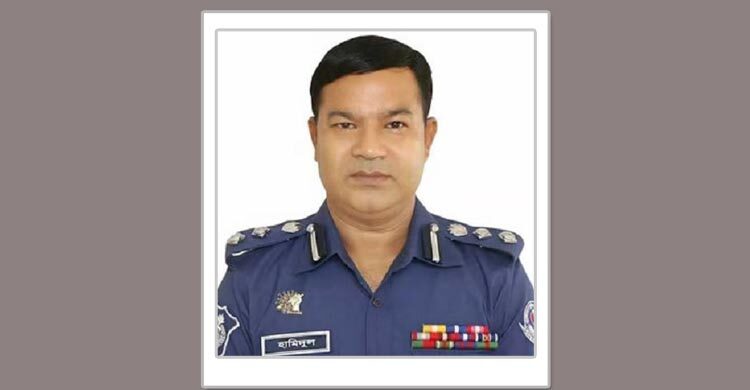 স্ত্রীর নির্বাচনী প্রচারণায় অংশ নেওয়ায় অবসরে ডিআইজি