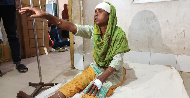 ছাত্রলীগ নেতার হামলায় শিক্ষকসহ আহত ৬