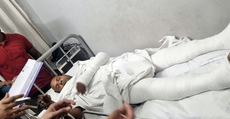 ছাত্রলীগের হামলায় গুরুতর আহত আওয়ামী লীগ নেতা