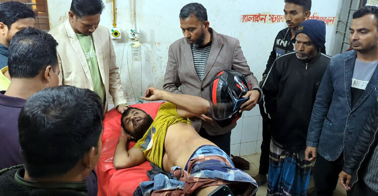 যুবদল নেতাকে কুপিয়ে বহিষ্কার স্বেচ্ছাসেবক দল নেতা