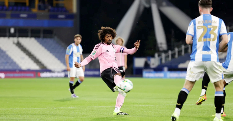 লেস্টারের জার্সিতে চোখধাঁধানো গোল হামজার (ভিডিও)