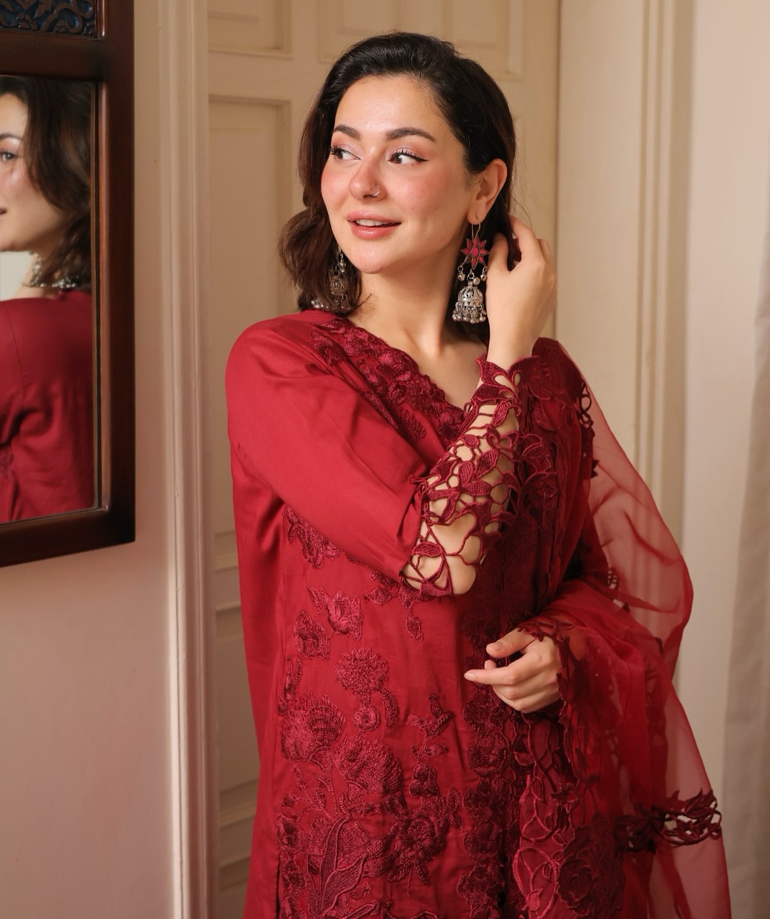 পাকিস্তানি অভিনেত্রী হানিয়া আমির