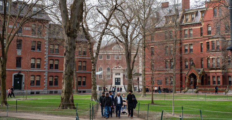 US govt revokes Harvard’s right to enroll foreign students