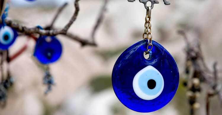 হিংসা অন্তরের আলো নিভিয়ে দেয়