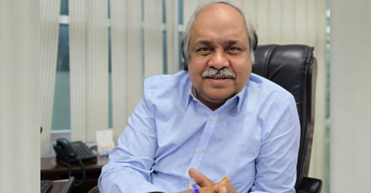 হাসান হাফিজের কবিতা: আধখানা চাঁদের কুহক