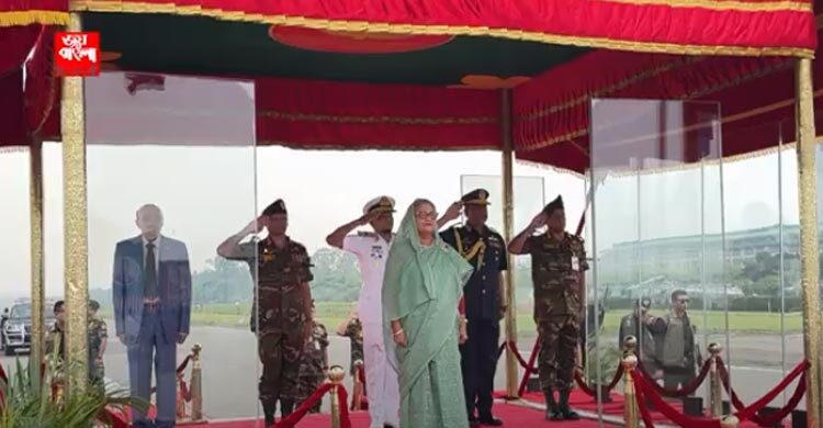 PM opens military hardware display-2024