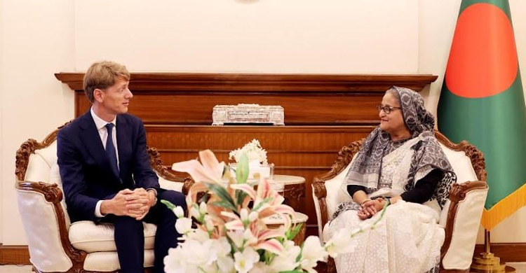 Bangladesh to consider Maersk’s proposal on new container terminal at Ctg