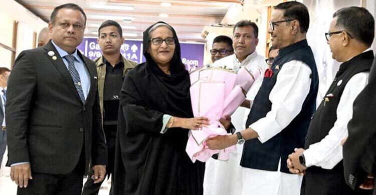 PM returns home from Saudi Arabia