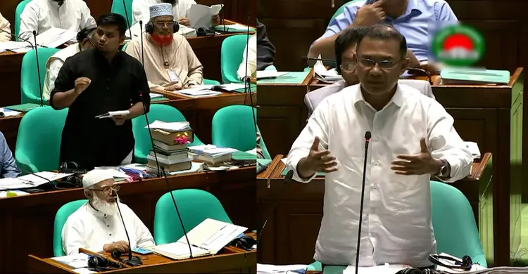 ফ্যামিলি কার্ডে মুদ্রাস্ফীতি বাড়বে? প্রধানমন্ত্রীর কাছে হাসনাতের প্রশ্ন