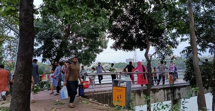 শিশুদের উচ্ছ্বাসে প্রাণ পেলো হাতিরঝিল 