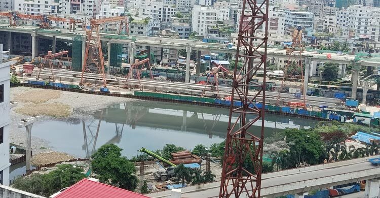 ঢাকার প্রকৃতি সংকটে, উন্নয়নের চাপে হারাচ্ছে সবুজ