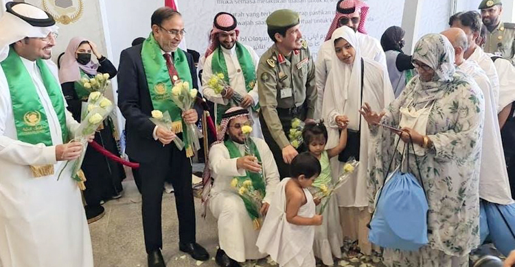 সৌদি আরবে পৌঁছেছেন ১৫২৬ হজযাত্রী