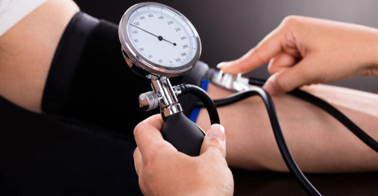 রক্তচাপ মাপার আগে যা জানা জরুরি