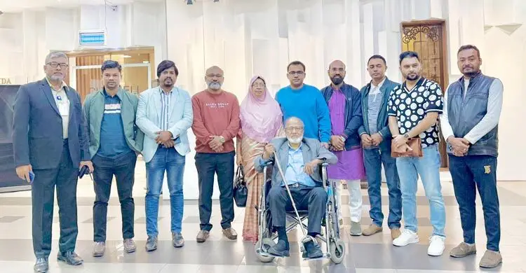স্বাস্থ্য পরীক্ষার জন্য সিঙ্গাপুর গেলেন খন্দকার মোশাররফ