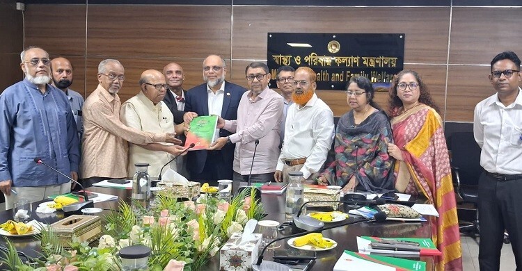 স্বাস্থ্য খাত সংস্কার কমিশনের সুপারিশ পর্যায়ক্রমে বাস্তবায়ন করা হবে