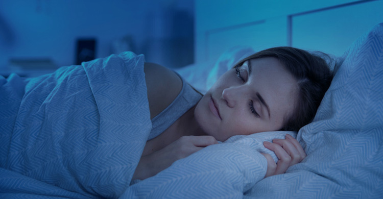 আলো জ্বালিয়ে নাকি পুরো অন্ধকার, কীভাবে ঘুমানো স্বাস্থ্যকর?
