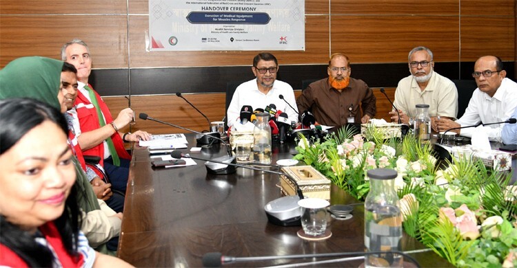 ঈদে মায়েদের প্রতি বিশেষ সতর্কবার্তা স্বাস্থ্যমন্ত্রীর