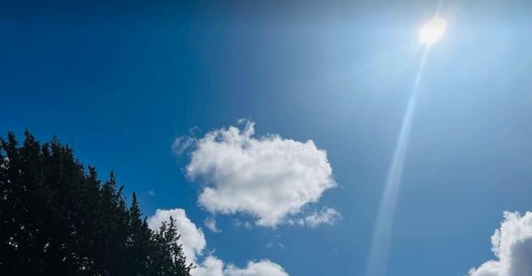 Mild heat wave sweeping over country’s northern, north-western parts