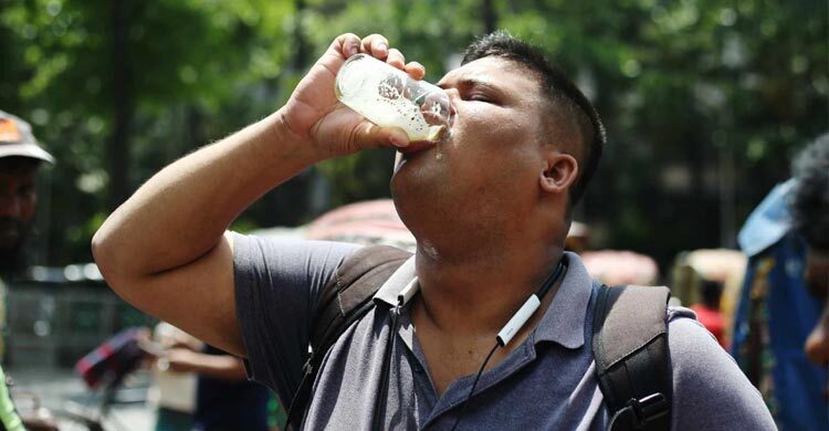 Very severe heat wave grips parts of country