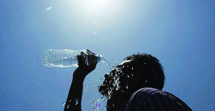 ১১ জেলায় তাপপ্রবাহ, ক্রমেই বাড়তে পারে বৃষ্টি