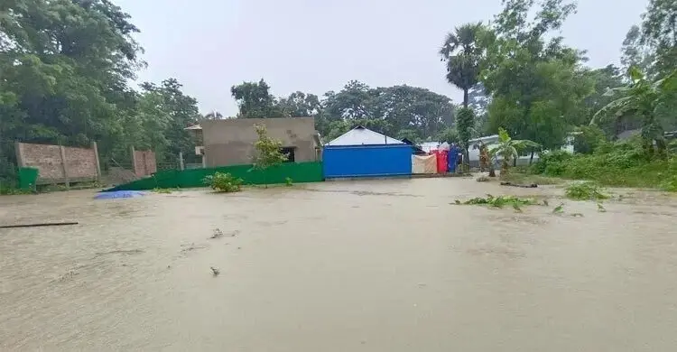 টানা বৃষ্টিতে জলাবদ্ধতা, চট্টগ্রামে তিন হাজার পরিবার আশ্রয়কেন্দ্রে