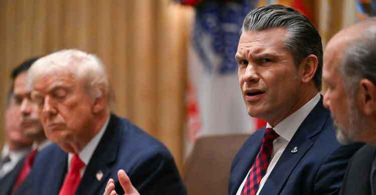 কেলেঙ্কারির অভিযোগে জর্জরিত মার্কিন প্রতিরক্ষামন্ত্রী, বাড়ছে পদত্যাগের দাবি