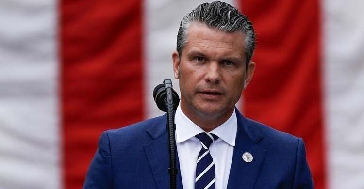 মার্কিন সেনাবাহিনীর শীর্ষ উপদেষ্টাকে অপসারণের কারণ কী?