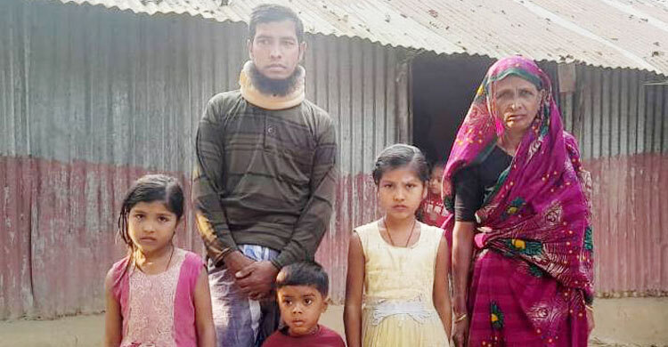 ছেলের চিকিৎসায় সামর্থ্যবানদের সহযোগিতা চান বিধবা নুরুন্নাহার