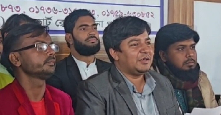 Hero Alam formally joins Aamjanatar Dal