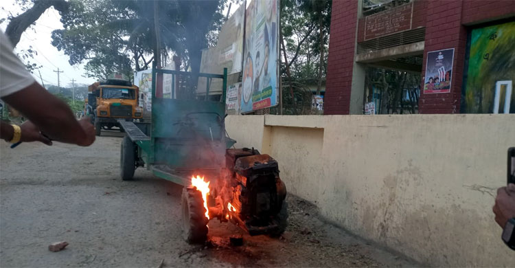 সিএনজি স্ট্যান্ডে আধিপত্য বিস্তার নিয়ে সংঘর্ষ, আহত ৩০