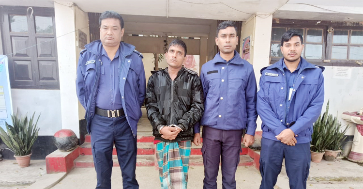 দেড় বছরের এনিকে ট্রাক থেকে নদীতে ছুড়ে ফেলে দেন বাবা