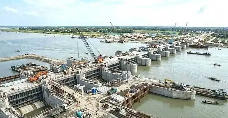 পদ্মা ব্যারেজ: ফারাক্কার অভিশাপ থেকে মুক্তি পাবে ১৯ জেলা