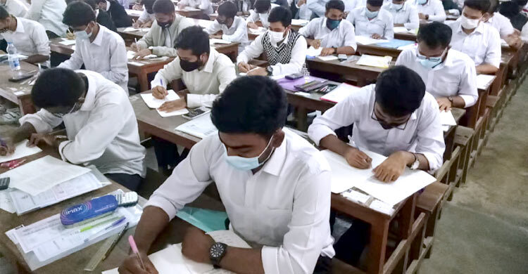 উত্তরপত্র নিয়ে পালালেন এইচএসসি পরীক্ষার্থী, বাড়ি থেকে উদ্ধার